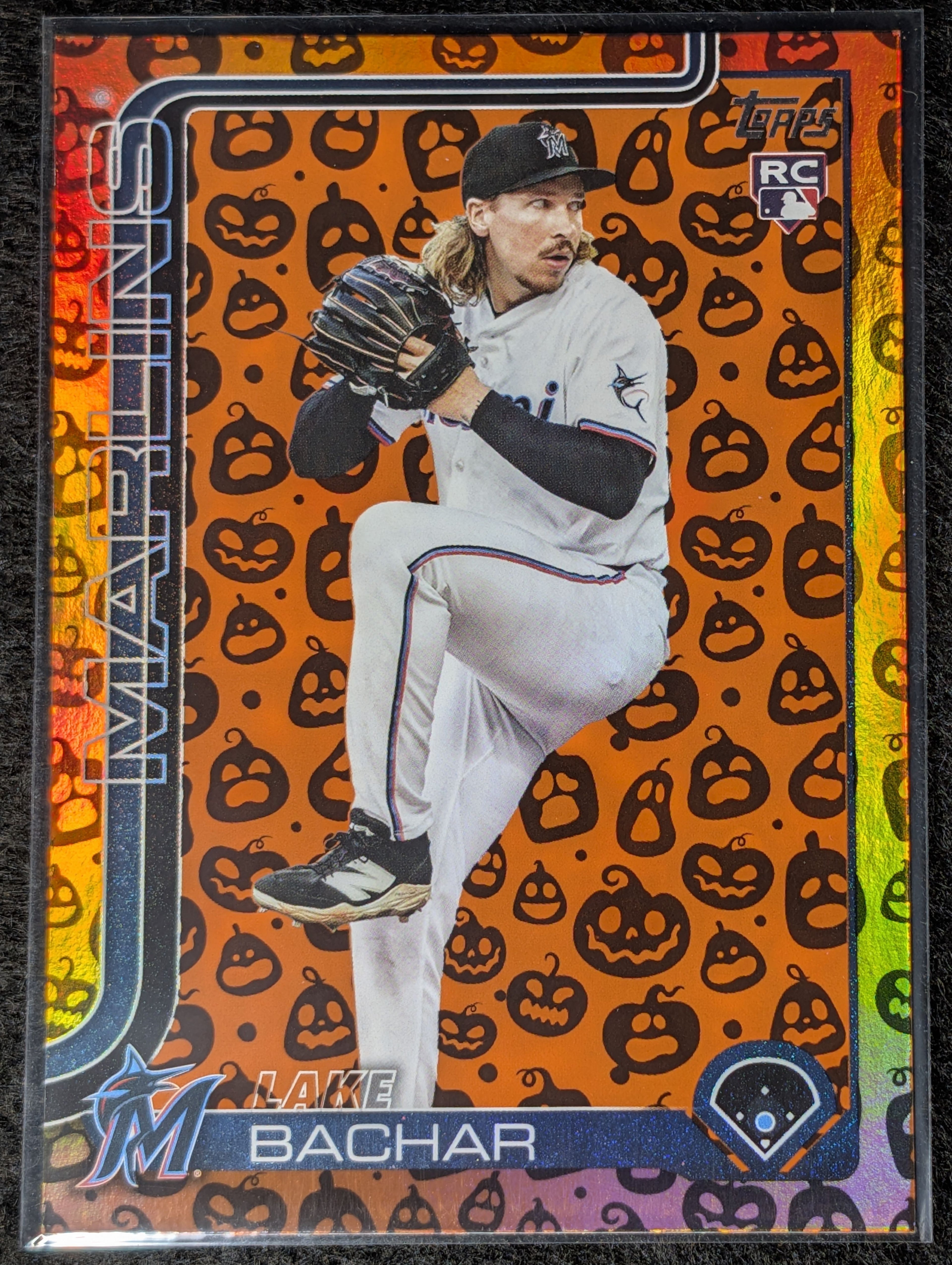 2025 Topps Update Lake Bachar #US158 Holiday Jack O’Lanterns RC Miami Marlins