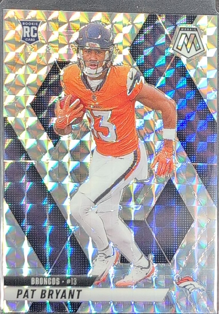 2025 Panini Mosaic Pat Bryant #379 Mosaic No Huddle Silver RC Denver Broncos front