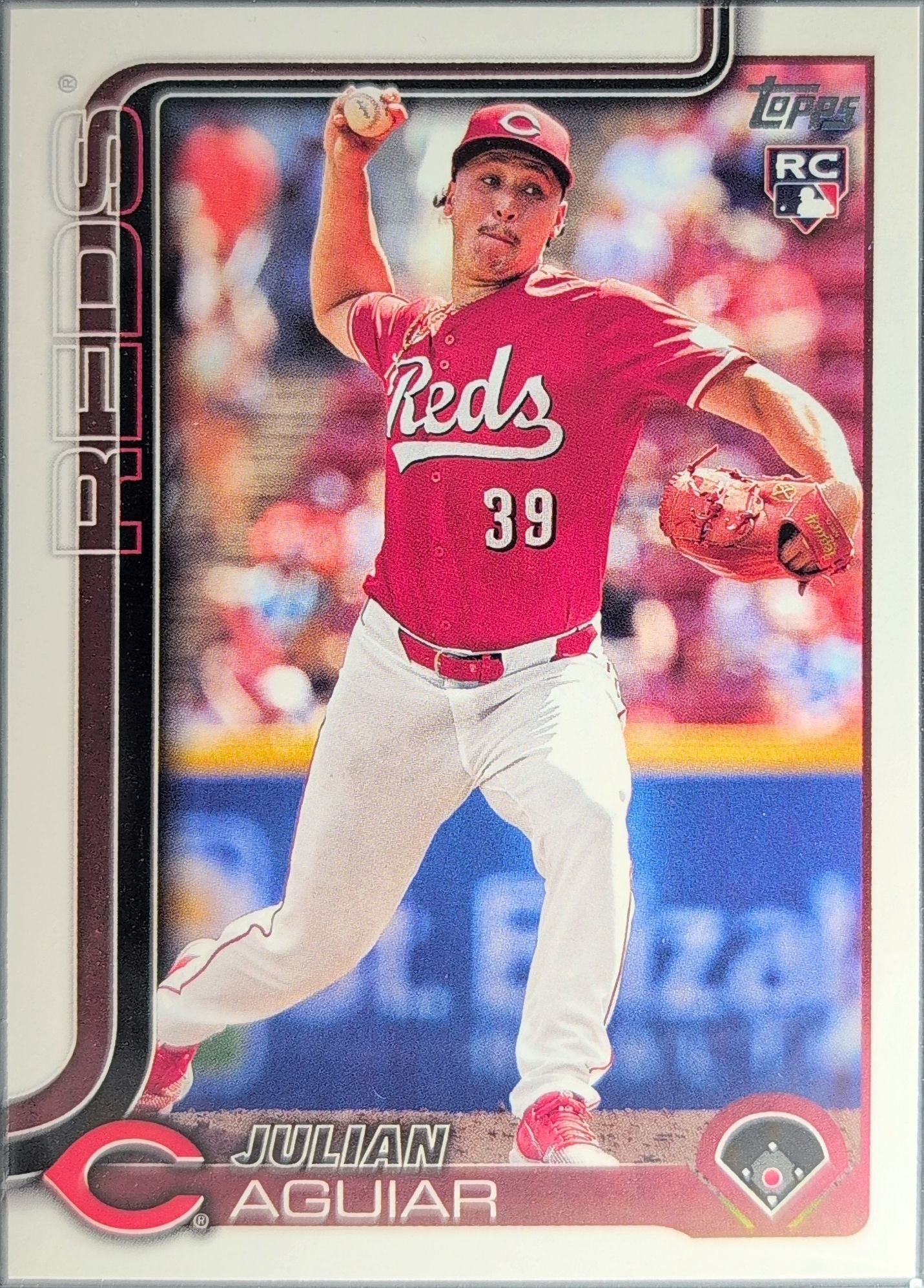 2025 Topps Julian Aguiar #566 RC Cincinnati Reds front