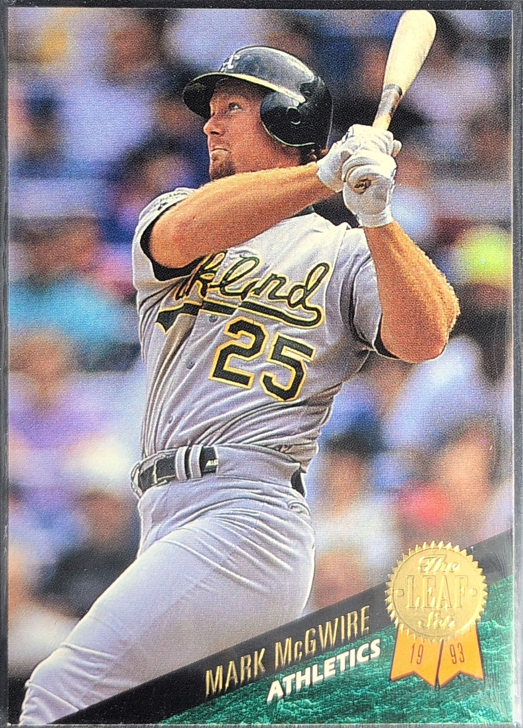 1993 Leaf Mark McGwire #323 Oakland Athletics front