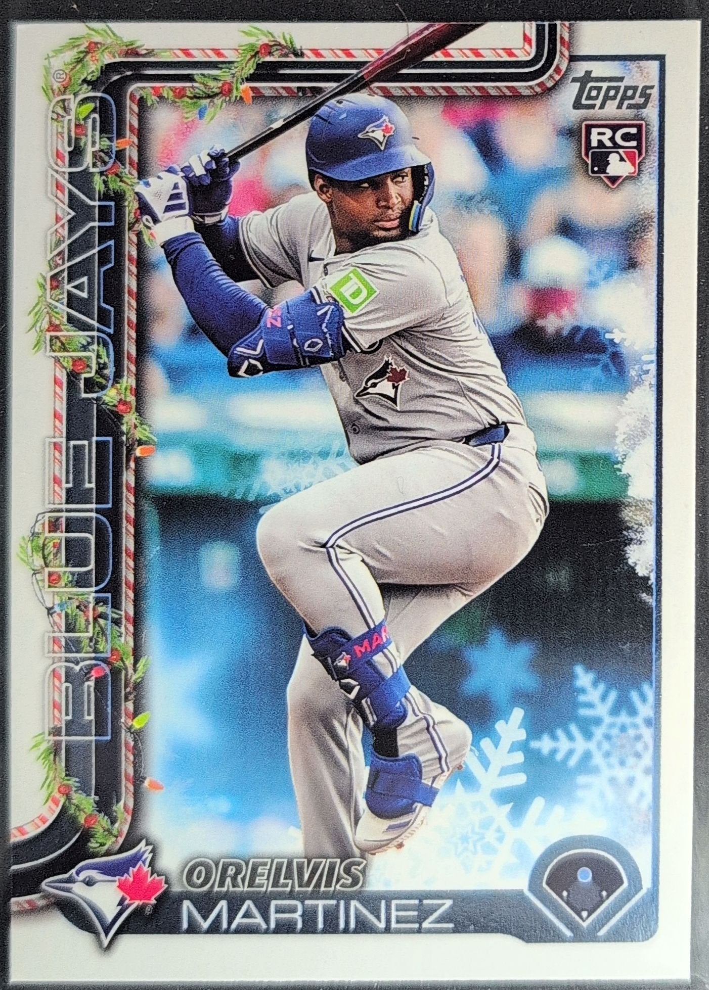 Orelvis Martinez 2025 Topps Holiday #H17 Rookie RC Toronto Blue Jays - front image