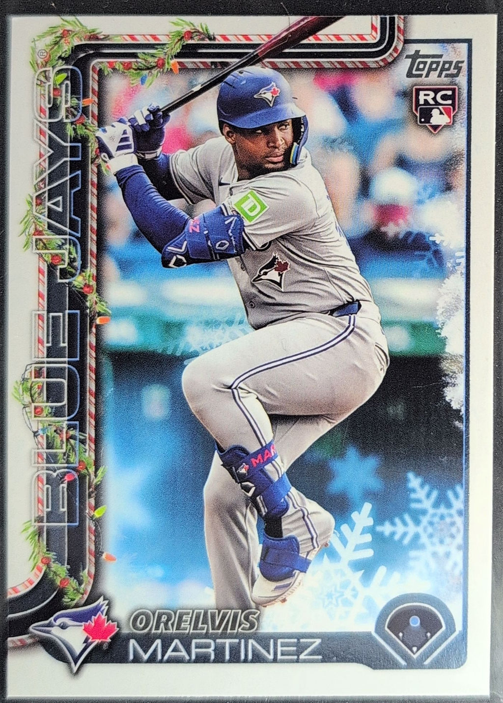 2025 Topps Holiday Orelvis Martinez #H17 RC Toronto Blue Jays front