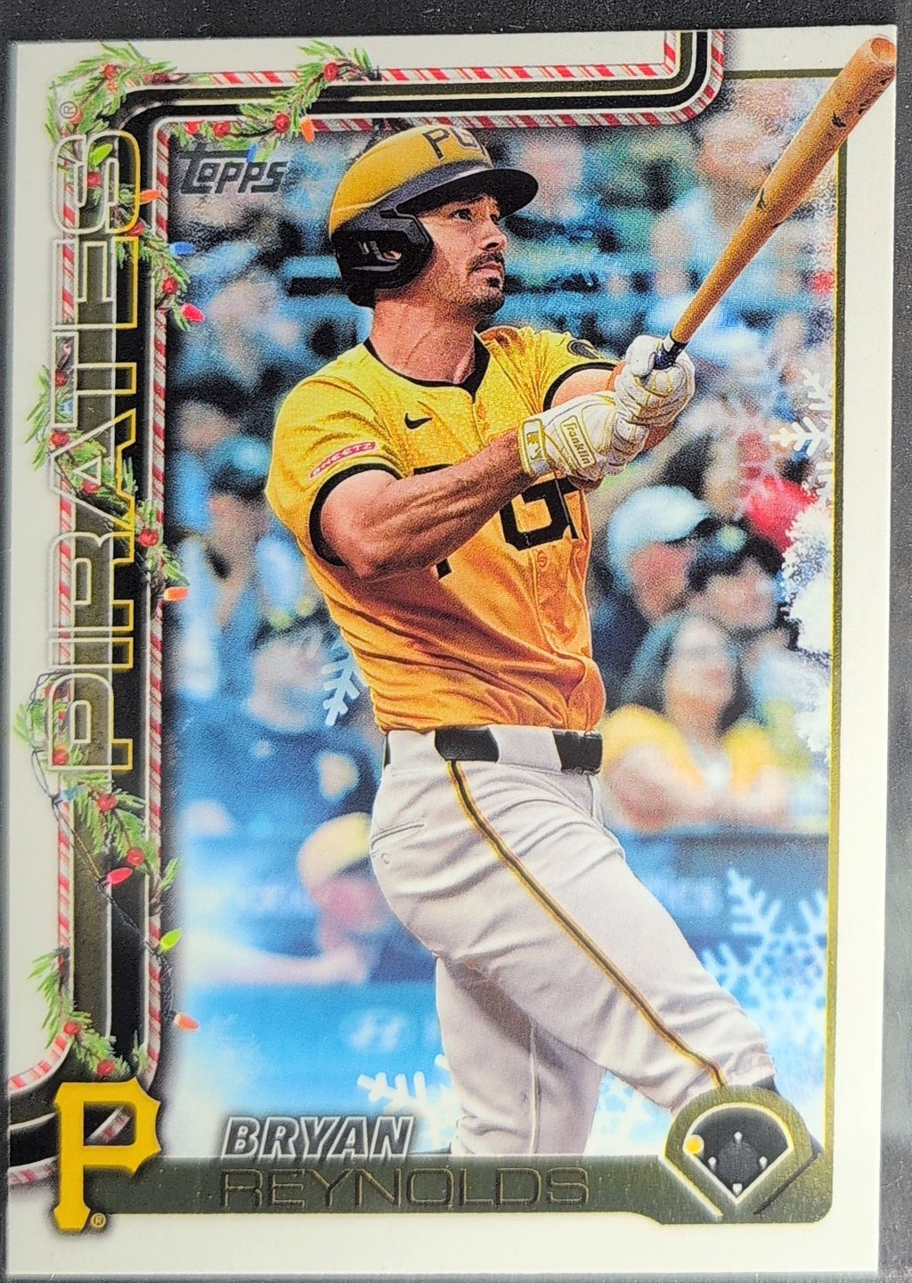 2025 Topps Holiday Bryan Reynolds #H138 Green Holiday Plaid Pittsburgh Pirates front