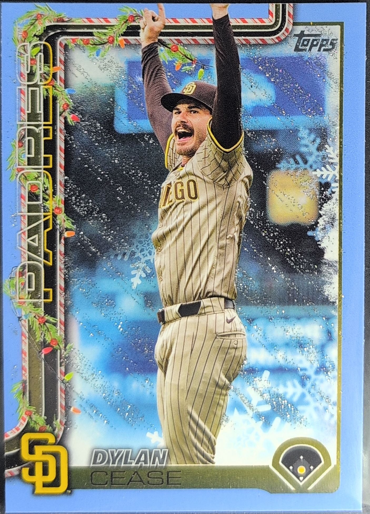 Dylan Cease 2025 Topps Holiday #H77 Light Blue & White Glitter Holiday SD Padres