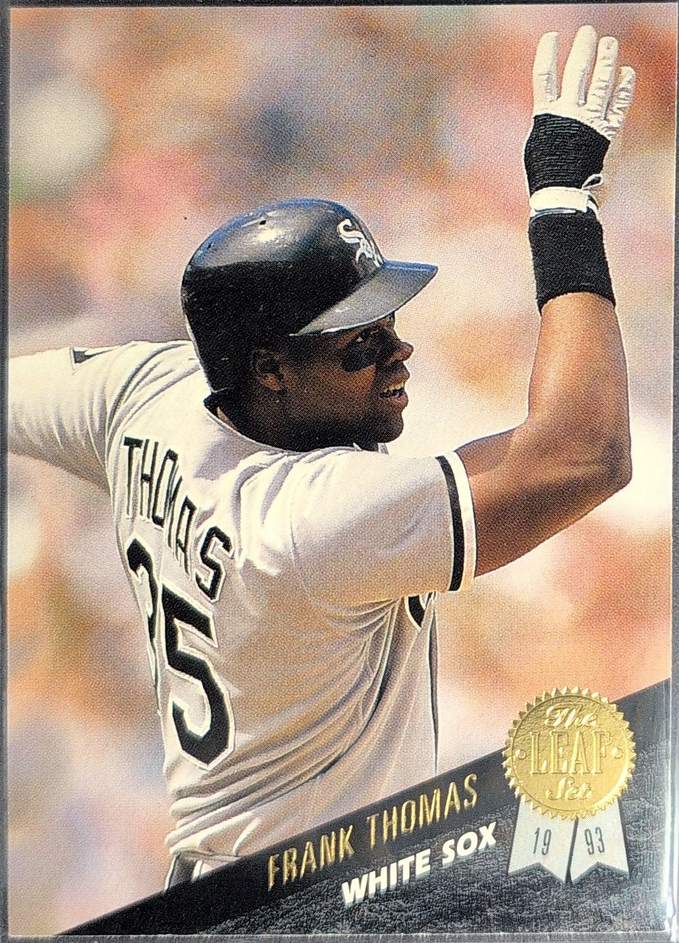 Frank Thomas 1993 Leaf #195 : Franklin removed from batting glove Chicago White Sox - front image