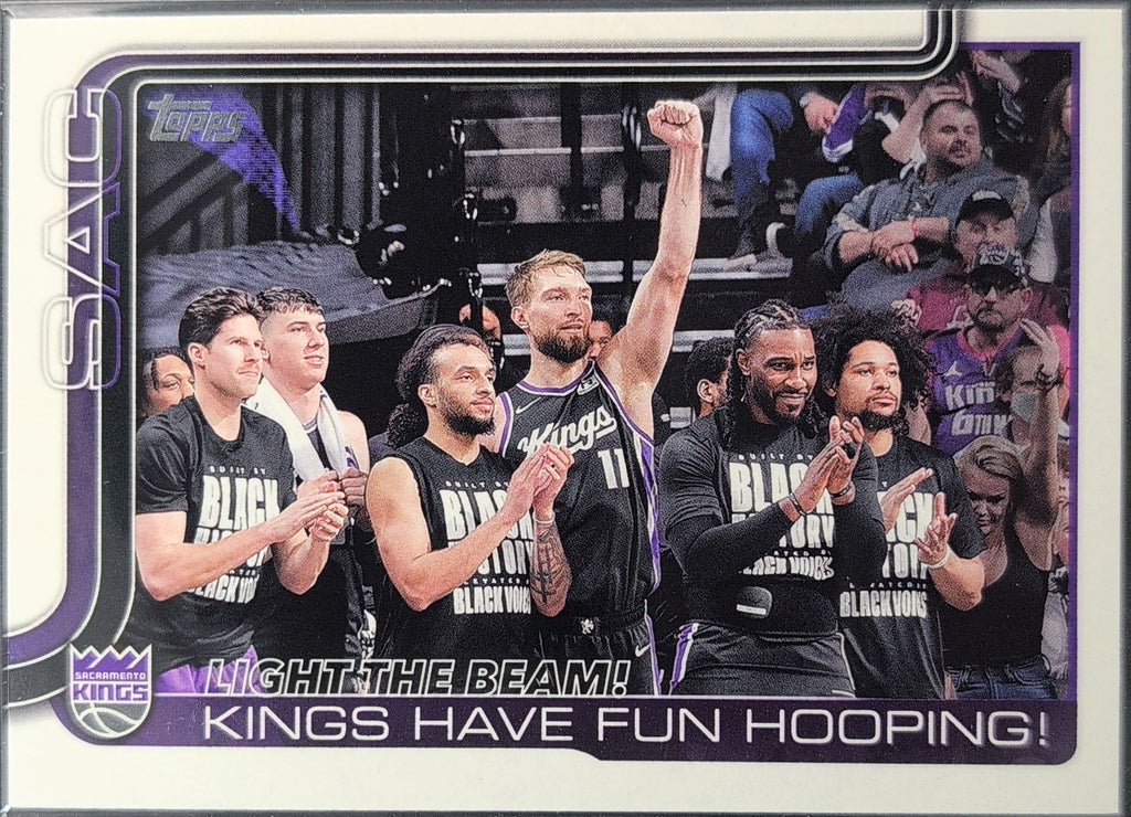 2025-26 Topps Light The Beam!: Kings Have Fun Hooping! #295 Sacramento Kings front