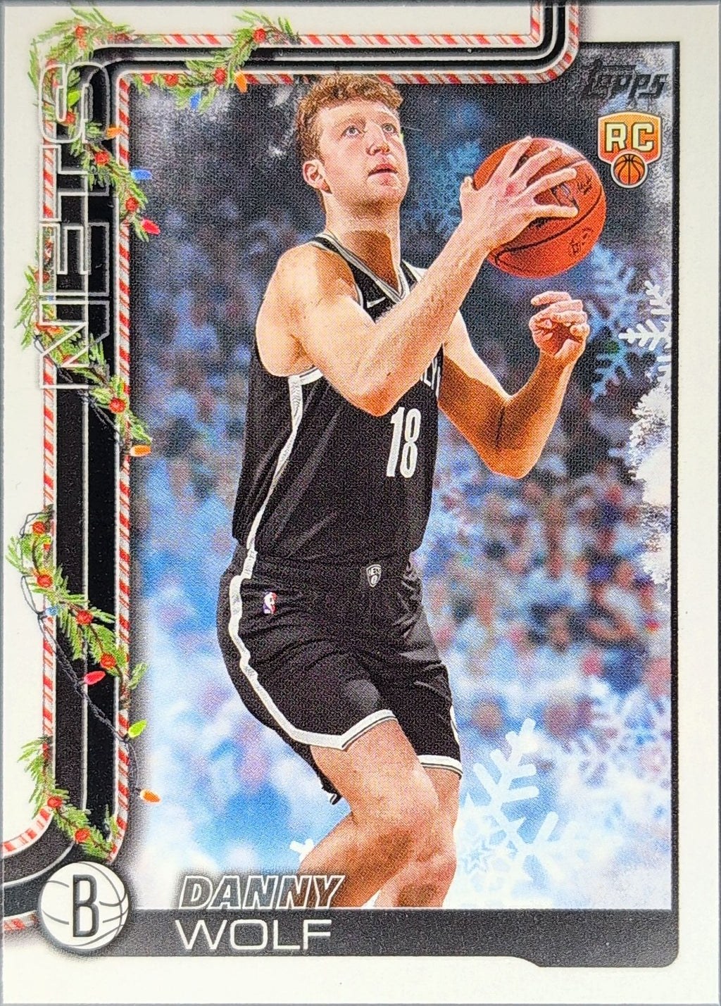 2025-26 Topps Holiday Danny Wolf #H187 Glitter Holiday RC Brooklyn Nets front