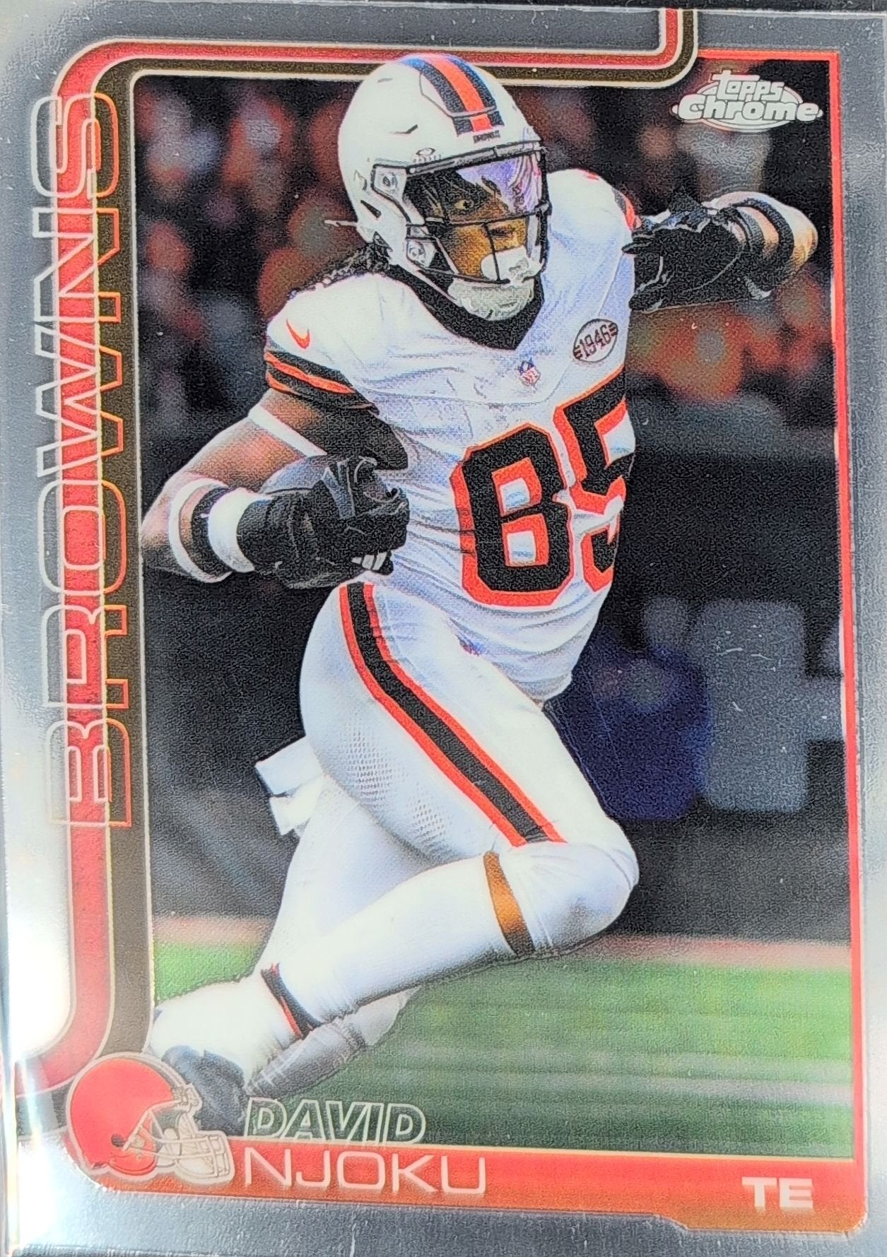 David Njoku 2025 Topps Chrome #69 Cleveland Browns - front image