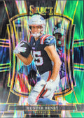 2025 Panini Select Hunter Henry #180 Black and Green Prizm Shock New England Patriots front