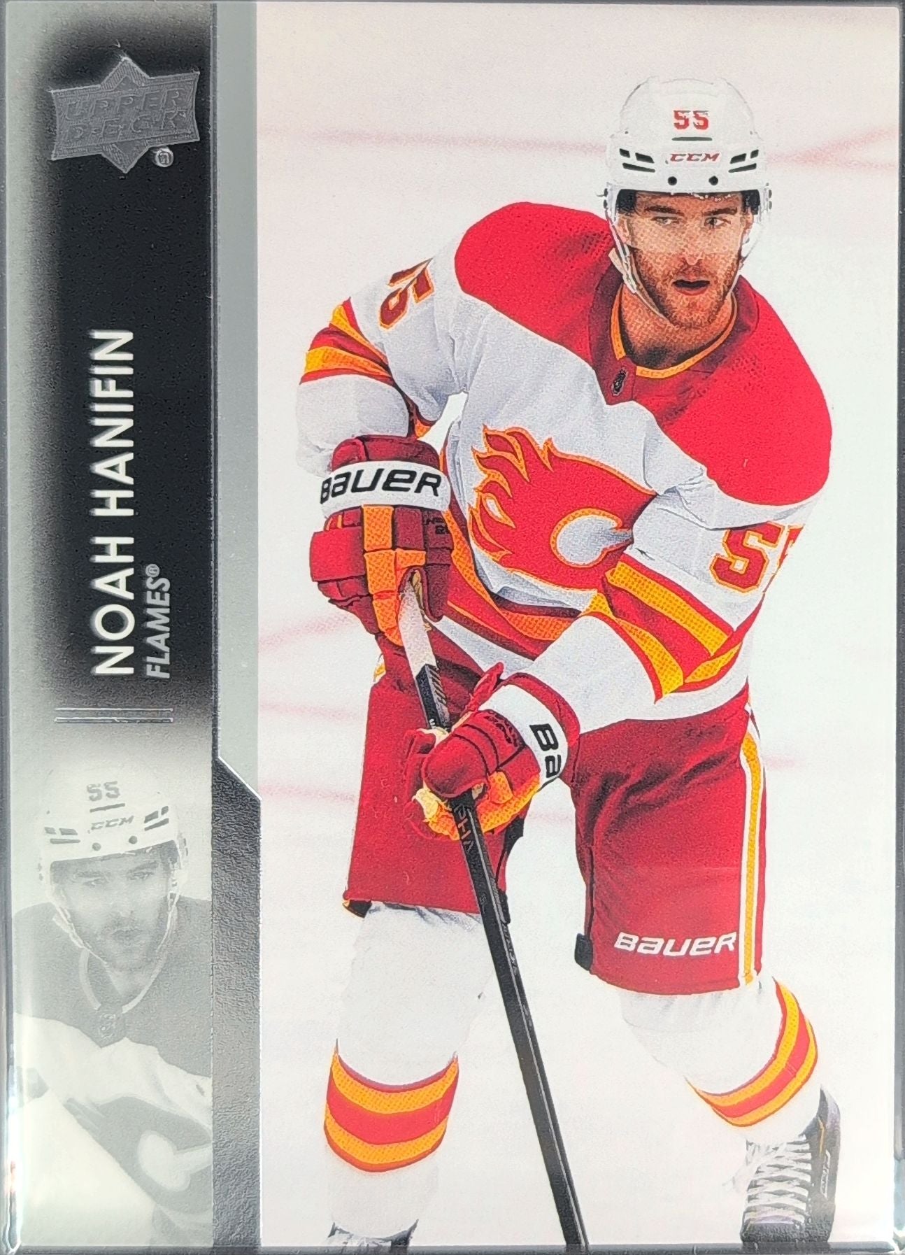 2021-2022 Upper Deck Noah Hanifin #28 Calgary Flames front