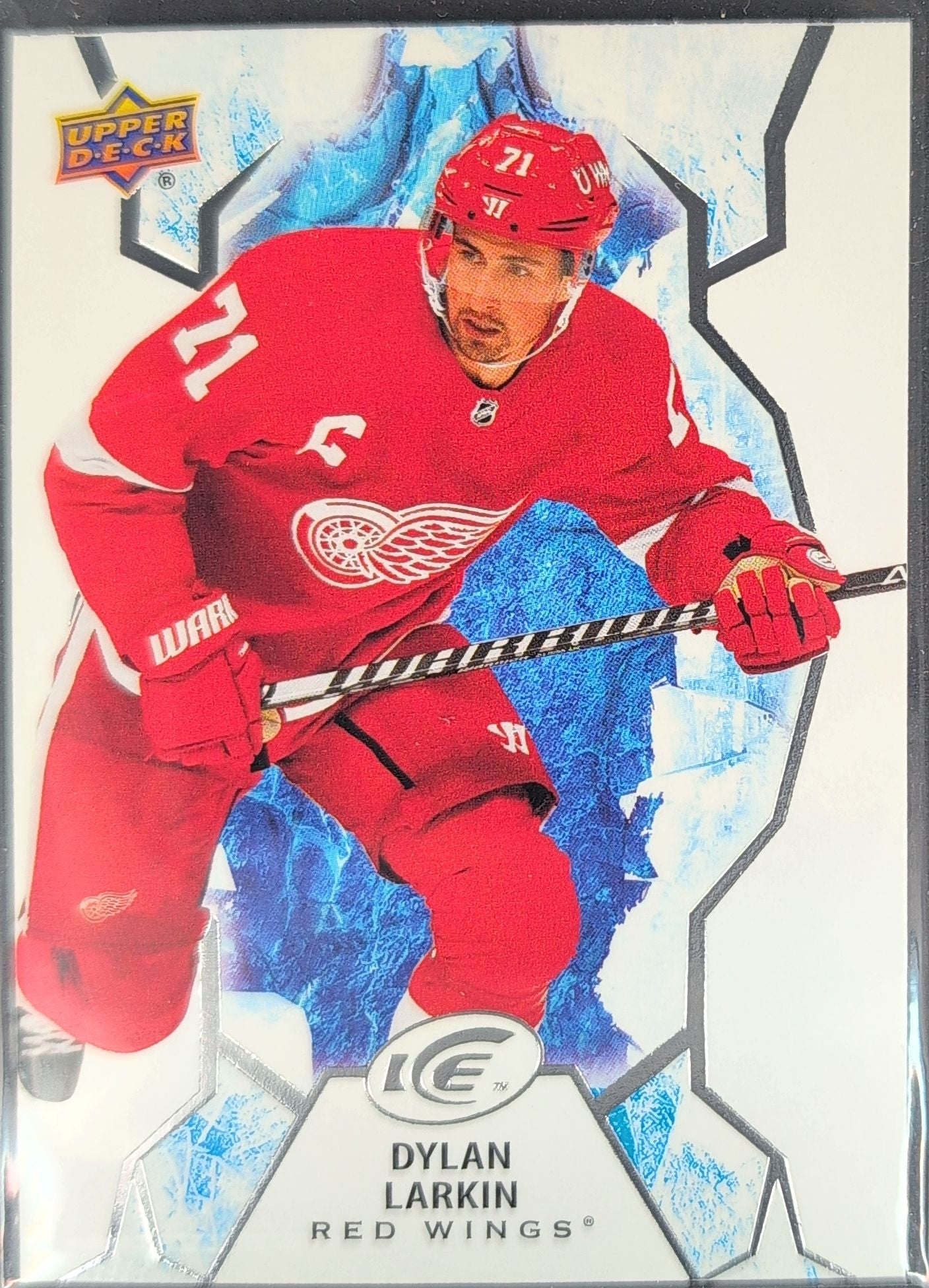 2021-22 Upper Deck Ice Dylan Larkin #54 Detroit Red Wings front
