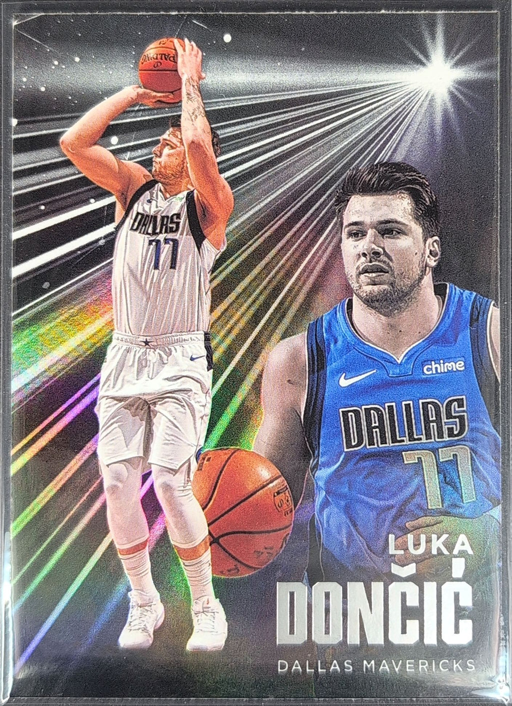 2020-21 Panini Chronicles Luka Doncic #228 Dallas Mavericks front
