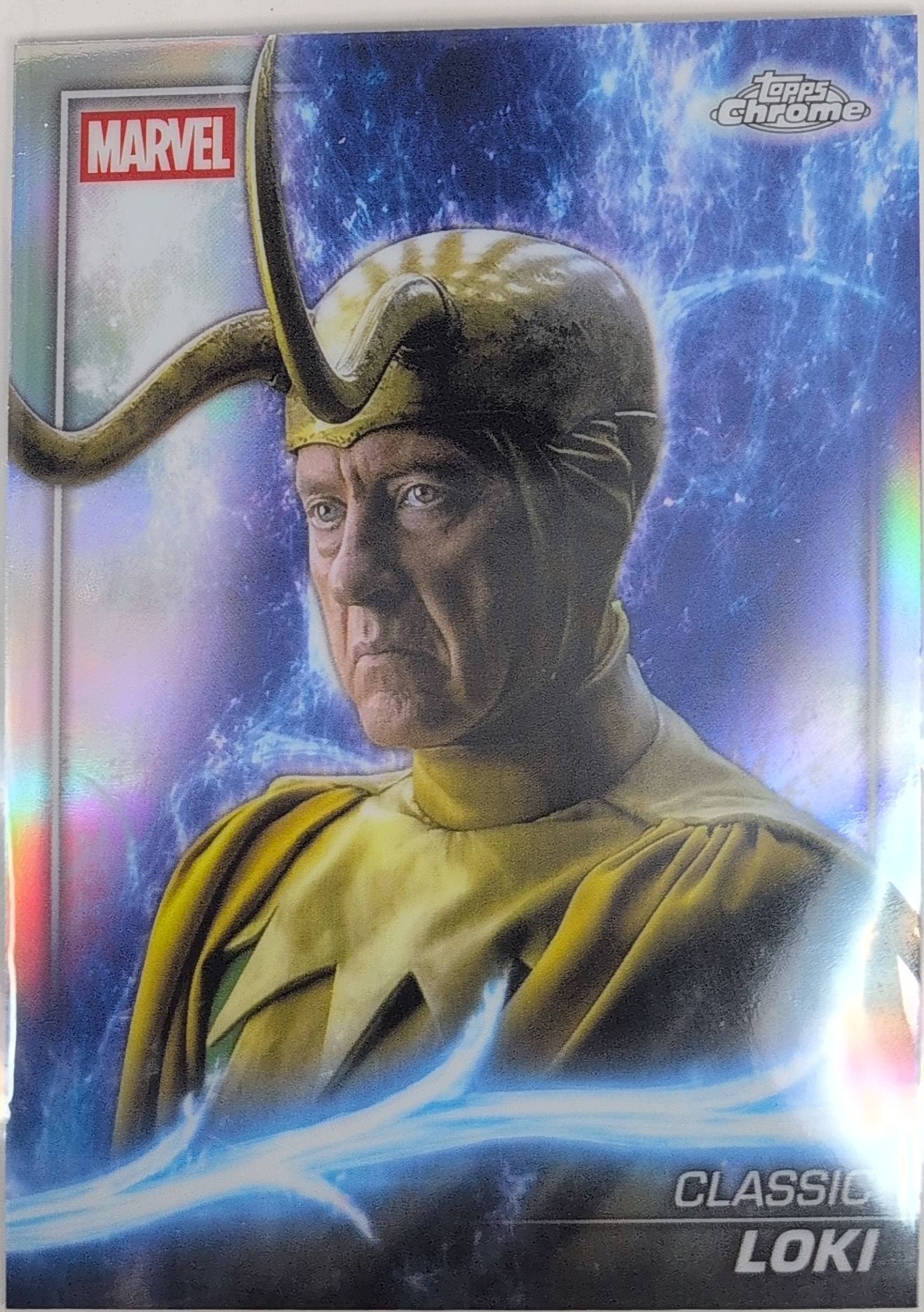 2025 Topps Chrome Marvel Studios Classic Loki #105 Rainbow Refractor front